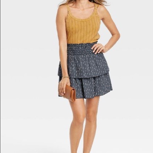 NEW PLUS SIZE Universal Thread Skirt - Picture 3 of 3